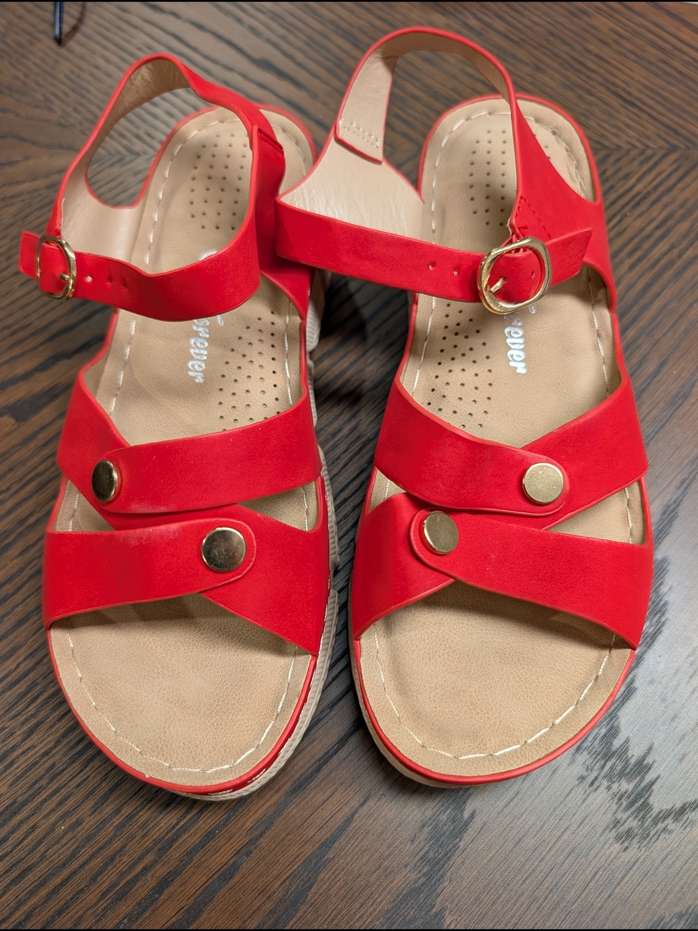 Women's Forever Link Red Casual Sandals with Gold Accents Style Fort-27 Sz 7